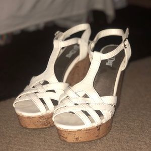Brash White Wedges